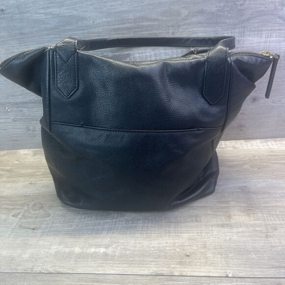 Fossil Fiona Black Zipper Pebbled Leather Tote Shoulder Bag Purse Key Charm - Picture 5 of 13